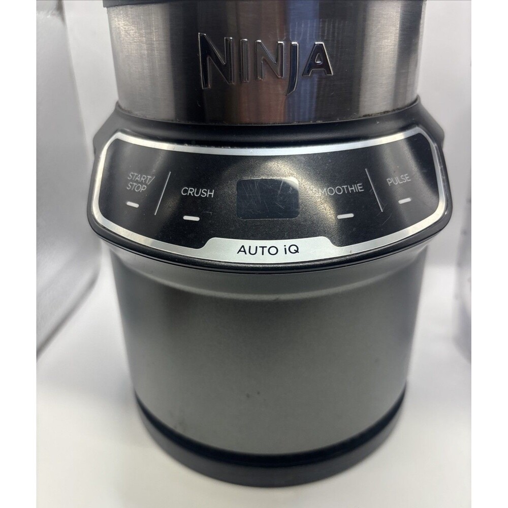 Ninja Nutri Blender Pro Auto IQ 1000 Watts BN400 & 2 Cups - Picture 5 of 16
